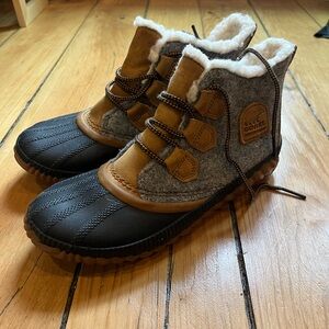 Sorel Out and About Winter Booties